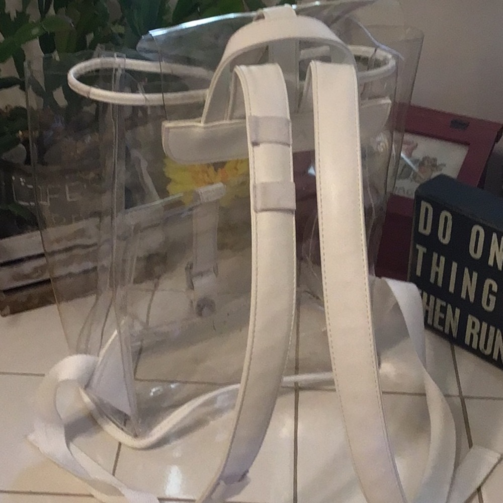 ‘BOTA’ Large Clear Backpack - Picture 5 of 6